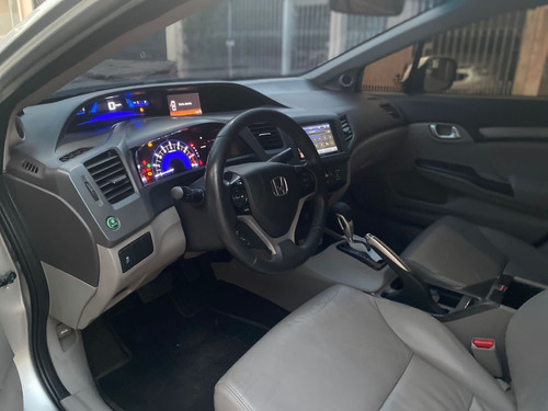 Imagem 2 de 5 de Honda Civic
