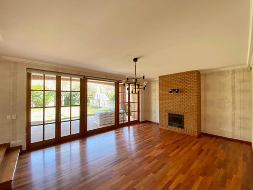 Impecable Casa En Santuario Del Valle