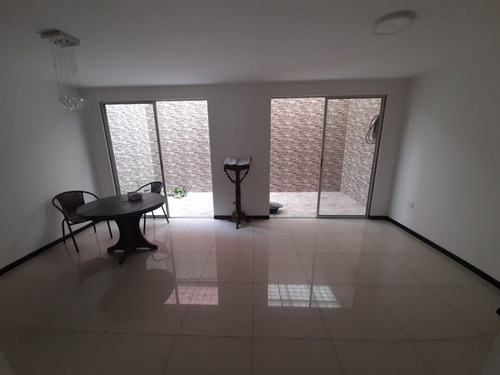 Barrio Versalles - Casa Esquinera En Venta Palmira Valle