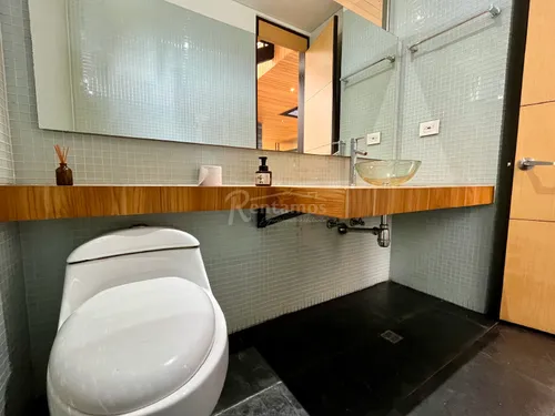 Casa En Venta En Tres Esquinas. Cod V776083