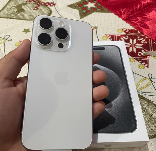 Apple iPhone 15 Pro (128 Gb) - Titanio Blanco (Usado)