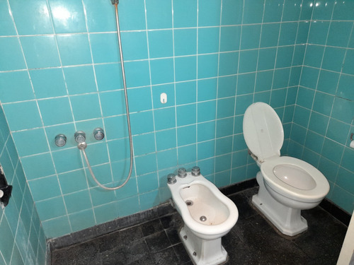 Casa 532 Y 117, 2 Dormitorios, Garaje Pasante, Parque, Galpon.