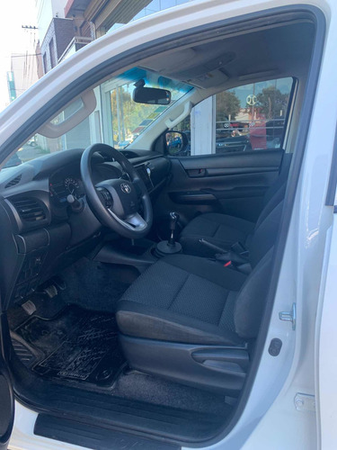 Imagen 5 de 15 de Toyota Hilux 2016 2.4 Cd Dx 150cv 4x2
