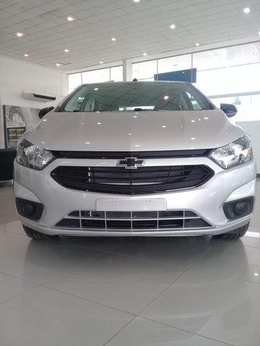 Imagen 6 de 18 de Chevrolet Onix 1.4 Joy Black 2023 Manual (5 Puertas)