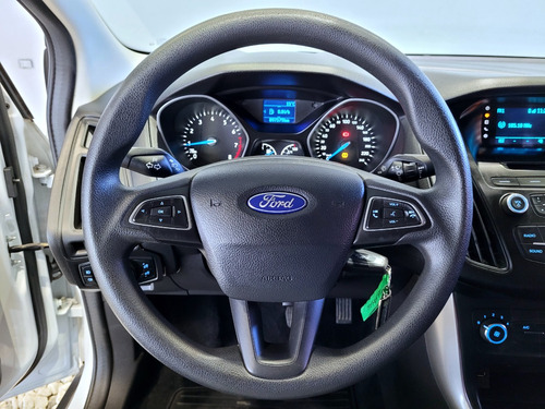Ford Focus III 1.6 Sedan S