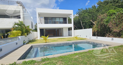 Casa En Venta En Lagos Del Sol Cancun