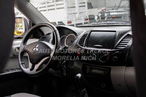 Mitsubishi L200 2.4 Cabina Doble 4x2 Mt