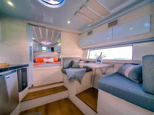 Imagem 7 de 15 de Real Luxury 40 Fly