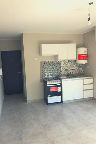Monoambiente Con Terraza Exclusiva En Venta, Zona Facultades