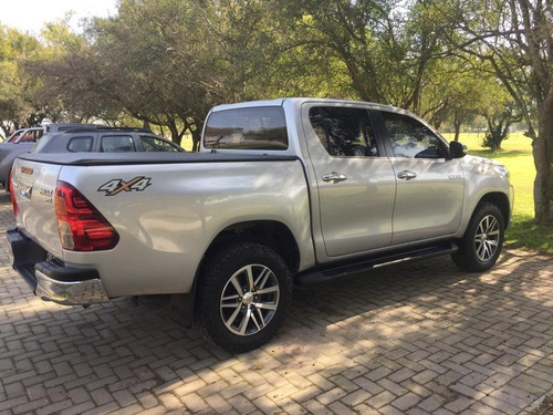 Imagen 3 de 7 de Toyota Hilux 2.8 Cd Srx 177cv 4x4 At