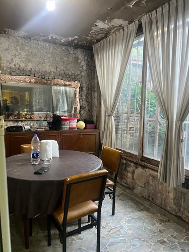 Uso Comercial Con Salida A 2 Calles. Ideal Gastronomia.