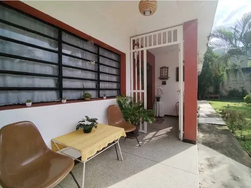 Casa En Venta En Las Palmas Urb. Camoruco Valencia Em-8370400