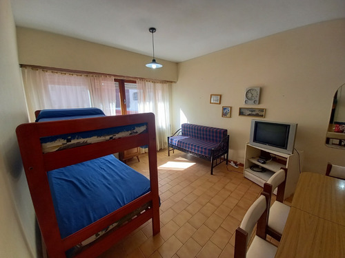 Imagen 4 de 19 de Departamento A 1 Cuadra Del Mar (1424)