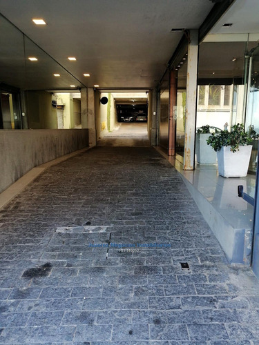 Imagen 6 de 13 de J.s Parking En Ciudad Vieja Cw149252