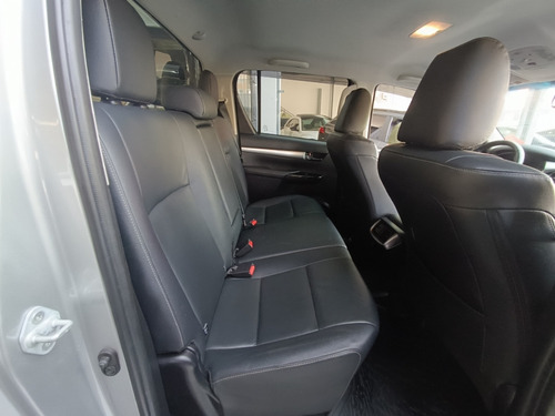 Toyota Hilux 2.8 D-4D TURBO DIESEL CD SRV 4X4 AUTOMÁTICO