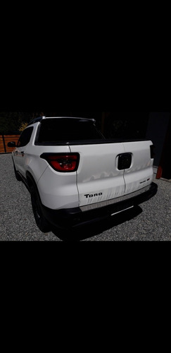 Imagen 2 de 6 de Fiat Toro 2.0 Volcano 4x4 At 2017