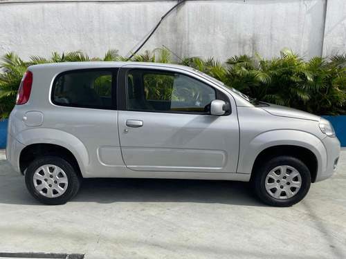 Fiat Uno Uno Vivace 1.0 8V (Flex) 2p