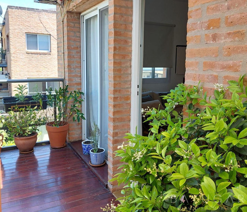Venta - Departamento En Condominio Las Mercedes / Pilar