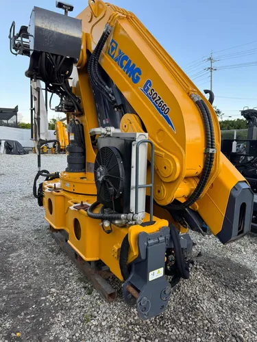 Grúa Articulda Xcmg 660a.6 Con Capacidad Máxima 33 Tn