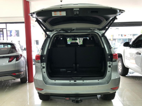 Imagen 4 de 7 de Toyota Fortuner