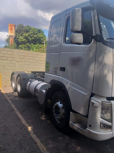Imagem 4 de 8 de Volvo Fh 440 Ishift 6x2 2011