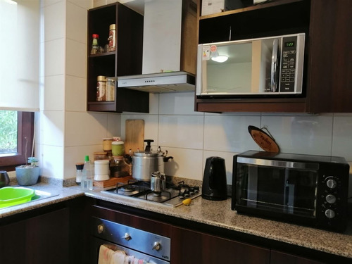 Departamento En Venta De 3 Dorm 2 Est + 1 Bod. En La Flo