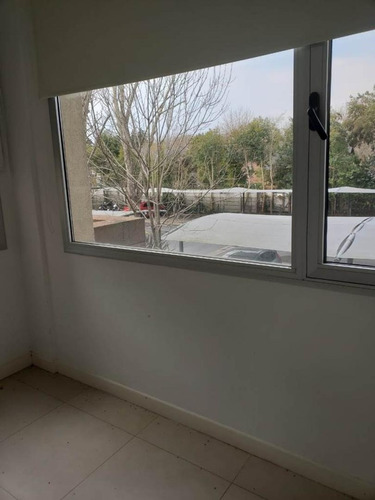Excelente Departamento De 3 Ambientes En Villa Del Lago