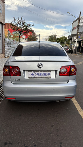 Volkswagen Polo Sedan 1.6 Vht Total Flex 4p