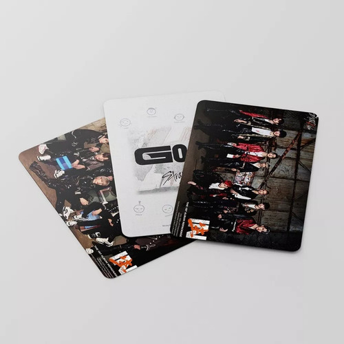 - Stray Kids (110 Photocard + Sticker) Kit Pegatina +
