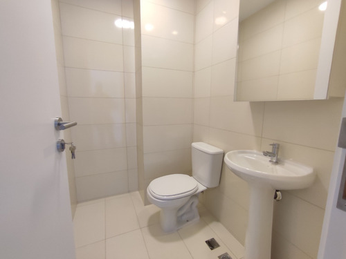 Imagen 6 de 9 de Vendo Departamento De 1 Dormitorio Con Balcón +2 Baños +cochera +horno , Anafe,extractor ,aires Acond,placares