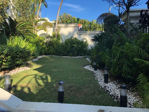 Imagen 5 de 21 de Majestuosa Residencia En La Parte Mas Exclusiva De Arroyo Ho