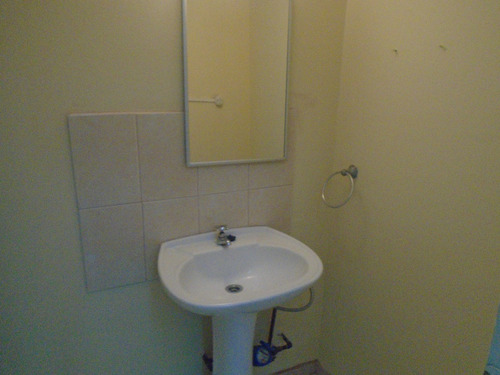 Caracol Vip- Local 83 - Local Con Baño- Metro