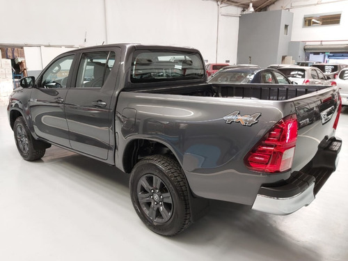 Toyota Hilux 4x4 2.8tdi Sr