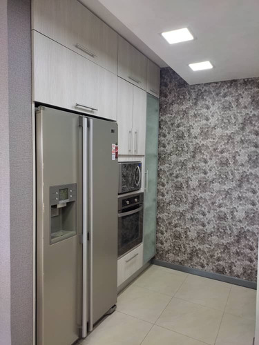Imagen 10 de 22 de Espectacular Apartamento Remodelado Y Full Equipado Con Espectacular Vista En El Solar Del Hatillo, Municipio El Hatillo, Estado Miranda, Caracas, Venezuela