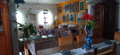 Imagem 7 de 14 de Excelente Casa No Centro Da Cidade, Com Piscina, Salão