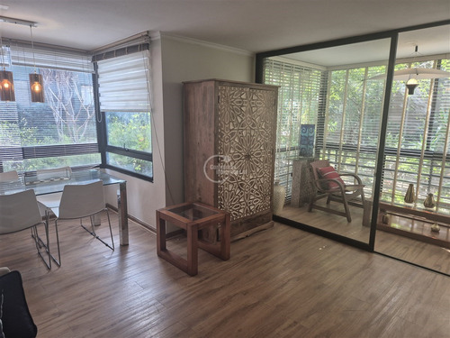 Departamento En Venta De 2 Dorm. En Lo Barnechea. Central.