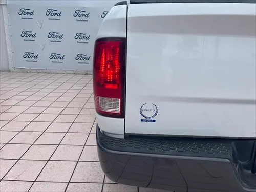 RAM Ram 1500 3.3 V6 XL Cab Regular 4x2 AT