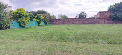 Terreno En Venta En Yerba Buena , 741m2 En Quinta Azucena.