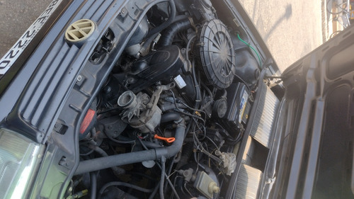 Imagem 4 de 8 de Vw - Santana 1.8 Confortline