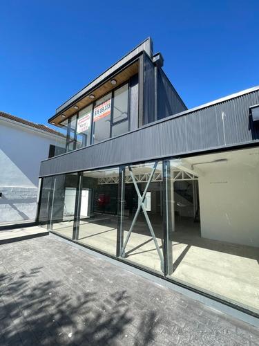 Arriendo Hermoso, Moderno Local A Pasos De Mall. Oportunidad