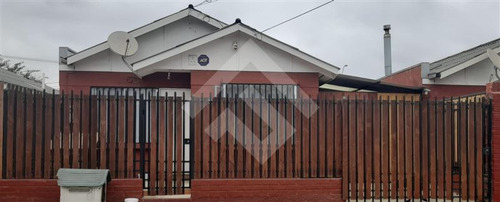 Casa En Venta De 3 Dorm 2 Baños, Estacionamiento En Coquimbo