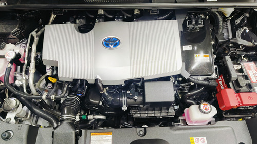Toyota Prius 1.8 Base Cvt