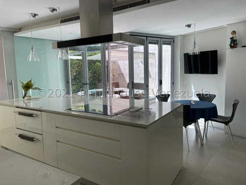 Espectacular Y Lujoso Apartamento Amoblado En Venta En Las Mercedes. Ch.