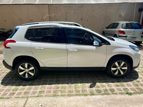 Imagen 7 de 25 de Peugeot 2008 1.6 Sport 2017