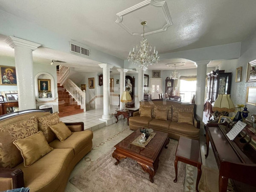 Casa En Venta En Haciendas Del Valle, Chihuahua
