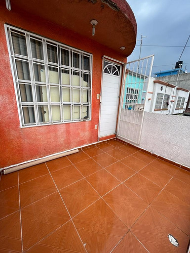 Casa En Venta En Los Héroes Tecamac