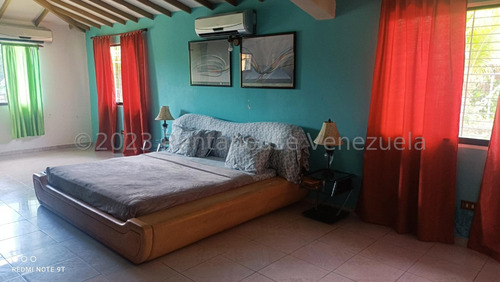 Hermosa Casa, Con Amplios Y Bellos Espacios Destinados A La Recreacion 23-31300 Eloisa Mejia