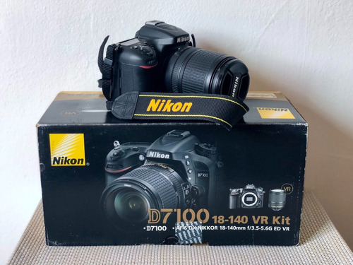 Cámara Nikon D7100 Con Kit De Lente 18-140mm Vr Seminueva