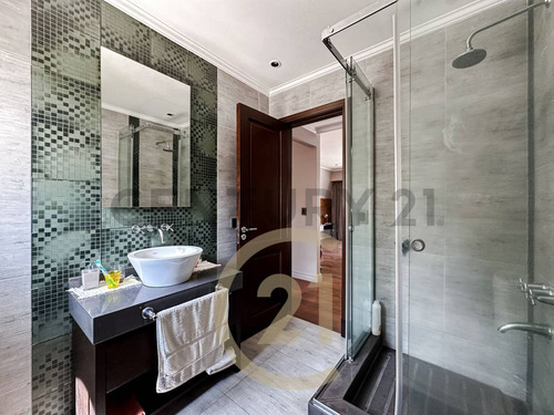 Casa Estilo Frances En Barrio Saint Thomas