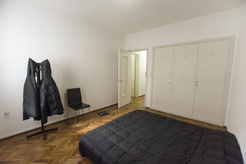 Imagen 8 de 16 de Venta Apartamento 3 Dormitorios Centro ¡piso Alto,a Metros De La Intendencia, Reciclado A Nuevo, Ideal Vivienda U Oficina!